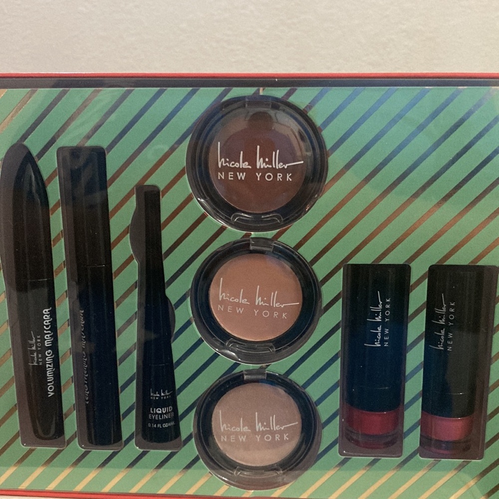 Beauty Basic Box - Picture 3 of 5